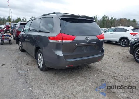 2012 Toyota Sienna Le V6 8 Passenger from USA, damaged, VIN 5TDKK3DC0CS279105